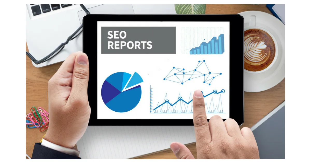 Freelance SEO expert analyzing website data to improve search rankings and comparing SEO rates per hour